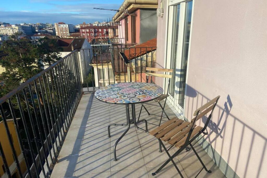 Acogedor Loft Con Vistas A La Ciudad Santander Exterior foto
